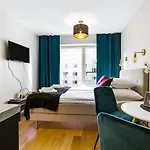 Bob W Centre - Avangard Apartment *