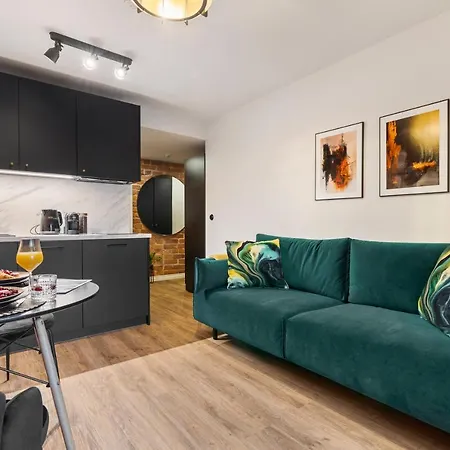 Bob W Avangard Apartment Tallinn