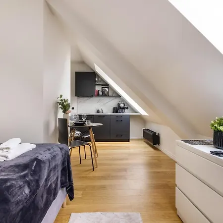 Bob W Centre - Avangard * Tallin