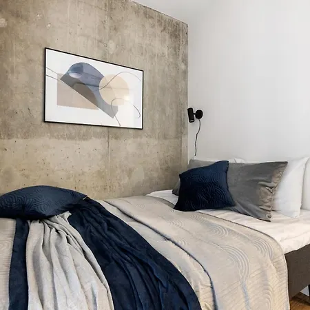 Bob W Centre - Avangard * Tallin