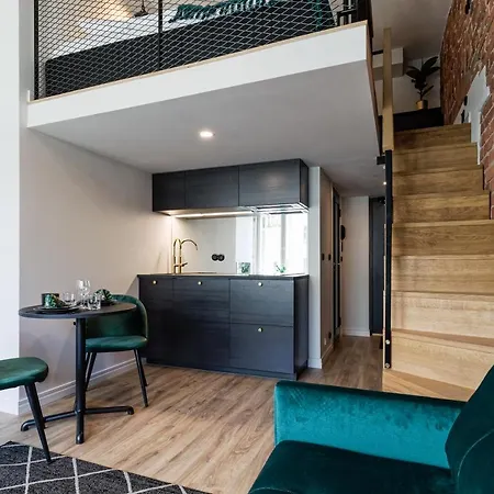 Bob W Centre - Avangard