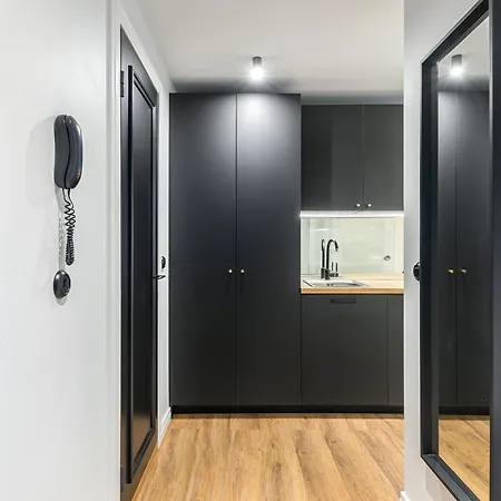 Apartment Bob W Avangard