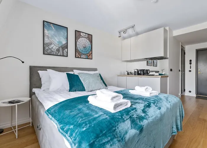 Bob W Centre - Avangard * Tallin