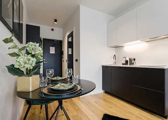 Bob W Centre - Avangard * Tallin