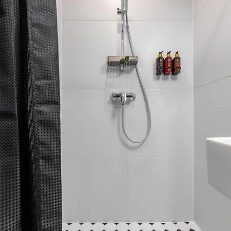 Bob W Centre - Avangard * Tallin