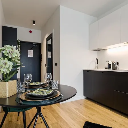 Bob W Centre - Avangard * Tallin