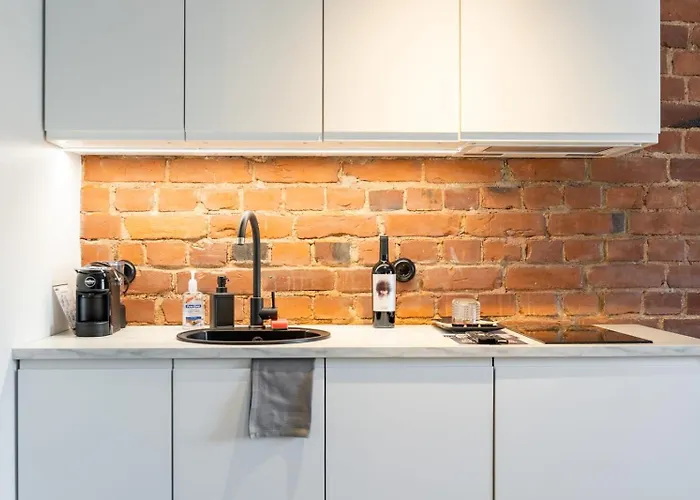 Bob W Centre - Avangard